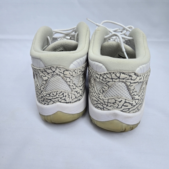 Jordan Men's White and Gray Sneakers - Picture 7 of 9